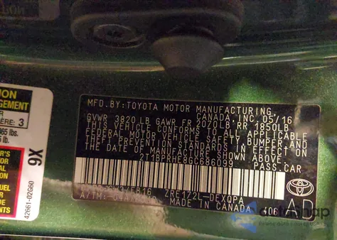 2016 Toyota Corolla Le Eco z USA, uszkodzony, nr VIN 2T1BPRHE8GC686099